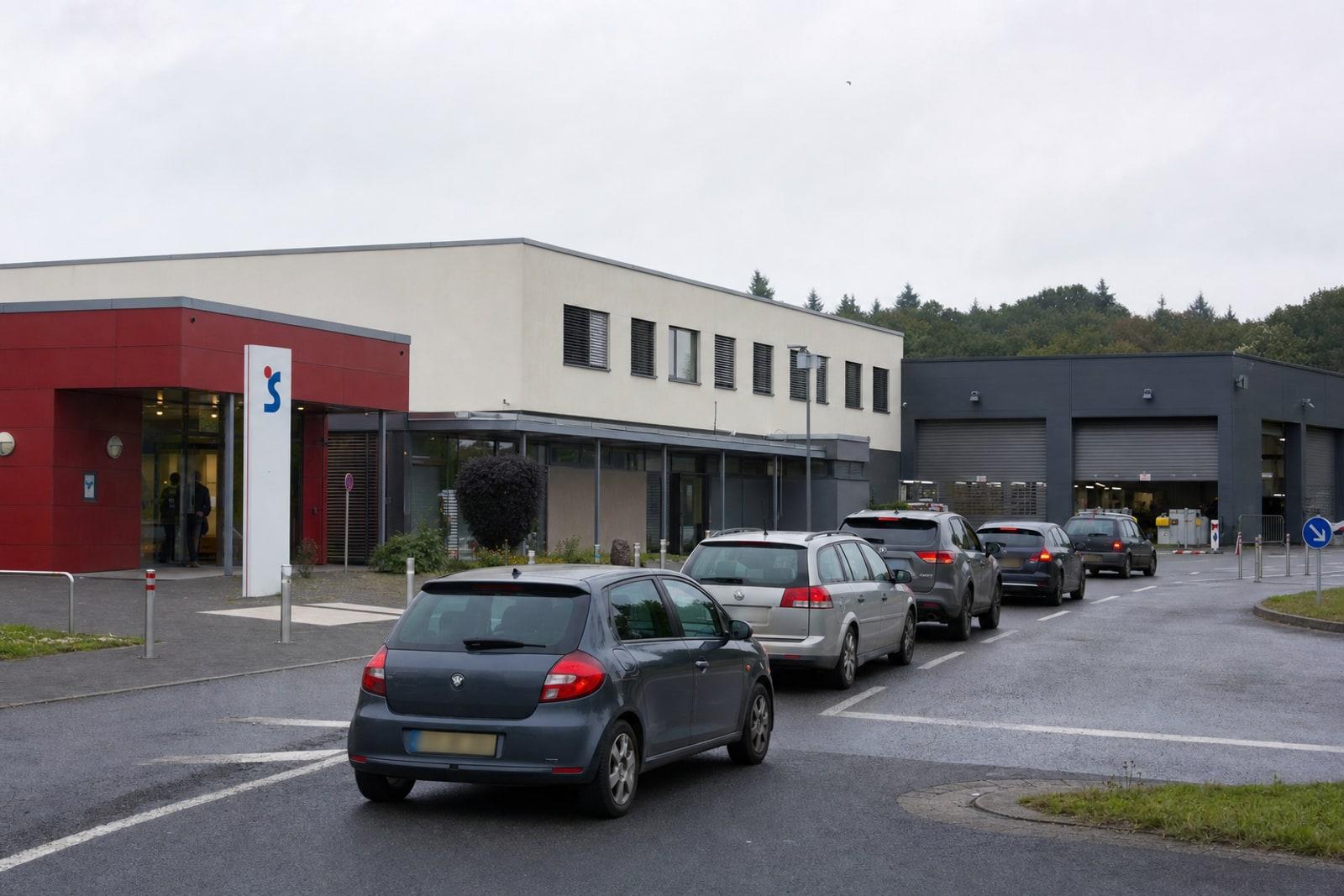 Gebai vum SNCA-Kontroll- a Führerschäinzenter zu Sandweiler