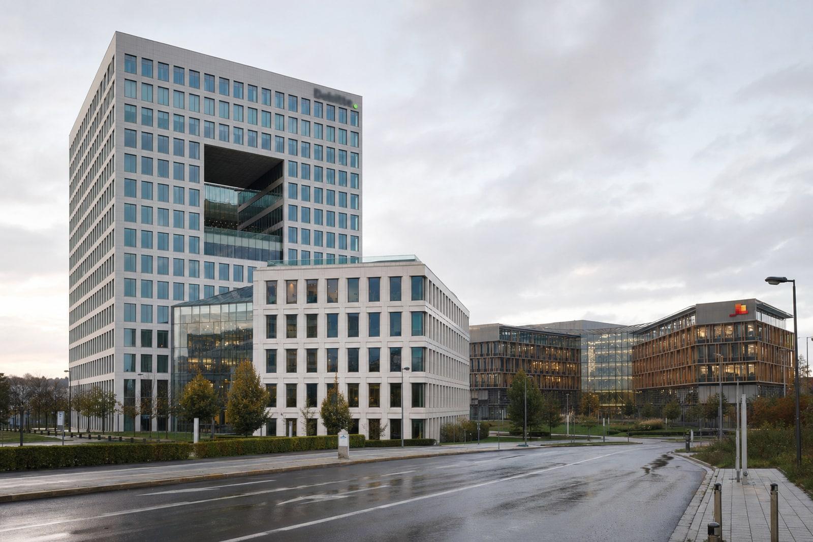 D’D.Square-Sëtz vun Deloitte an de Crystal Park-Sëtz vu PwC an der Cloche d’Or