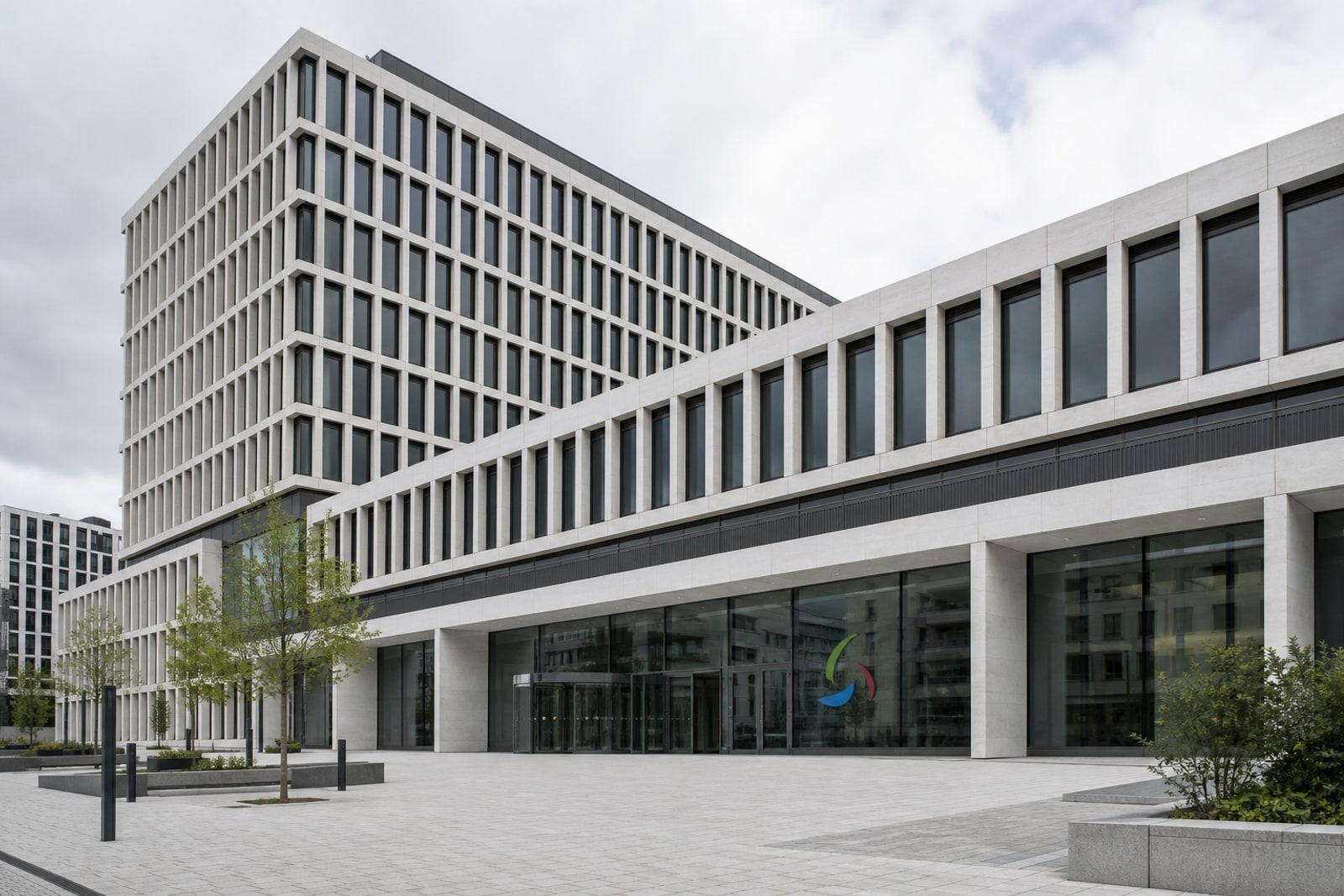 Agank vun der Caisse nationale de santé bei der Cité de la sécurité sociale zu Lëtzebuerg